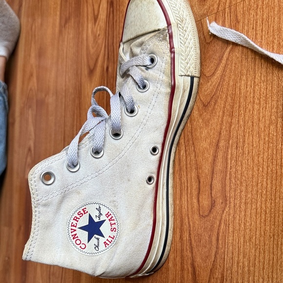 Classic White Converse High Top Sneakers - Size 6/8 - Well Worn Loved Aged Old - Picture 9 of 12